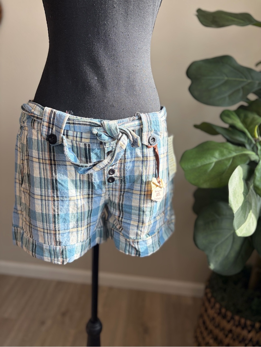 Plaid Tie-Waist Bermuda Shorts in Blue